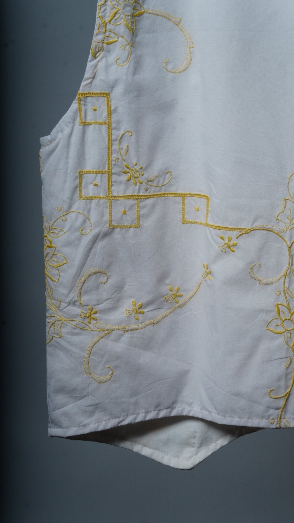 Upcycled Tablecloth Vest Size L - The Hellebore Shop
