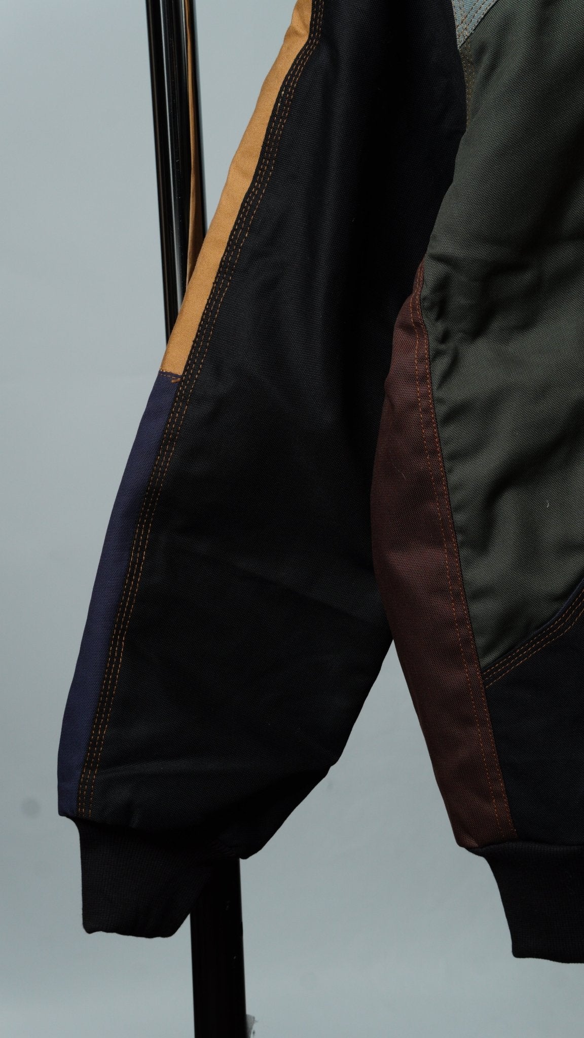 Workwear Colorblock Hooded Jacket Size L - The Hellebore Shop