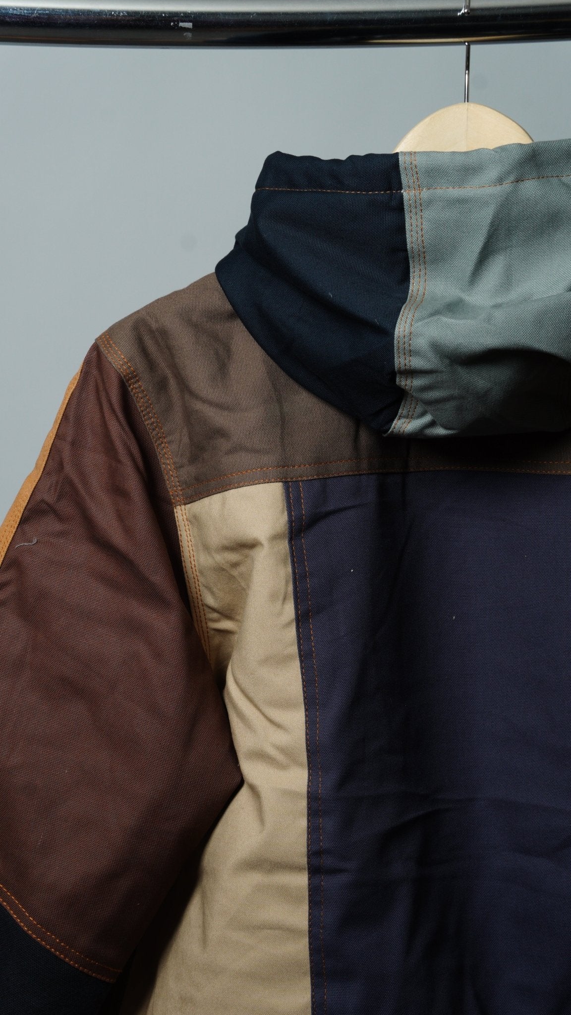 Workwear Colorblock Hooded Jacket Size M - The Hellebore Shop