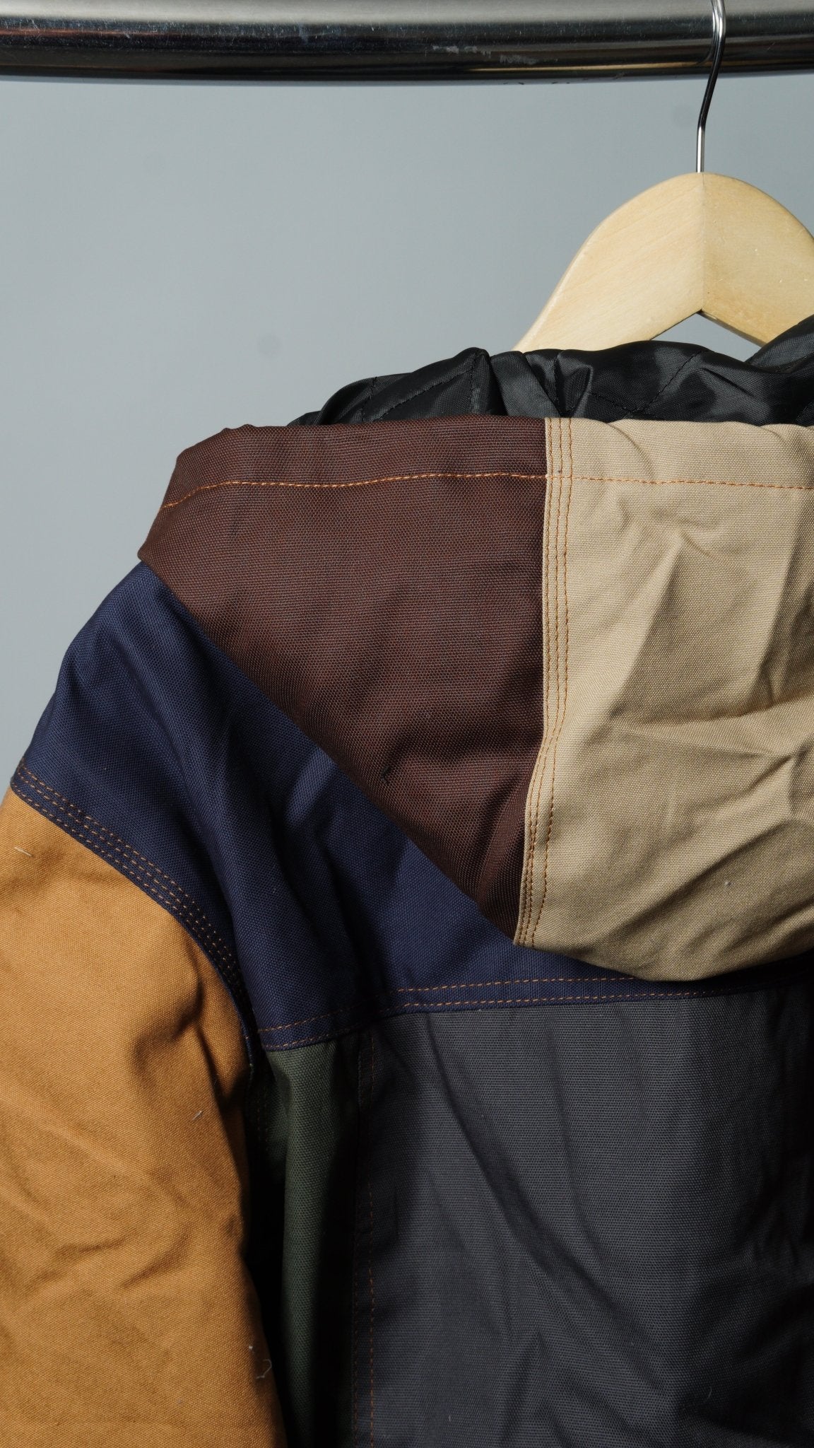 Workwear Colorblock Hooded Jacket Size XL - The Hellebore Shop