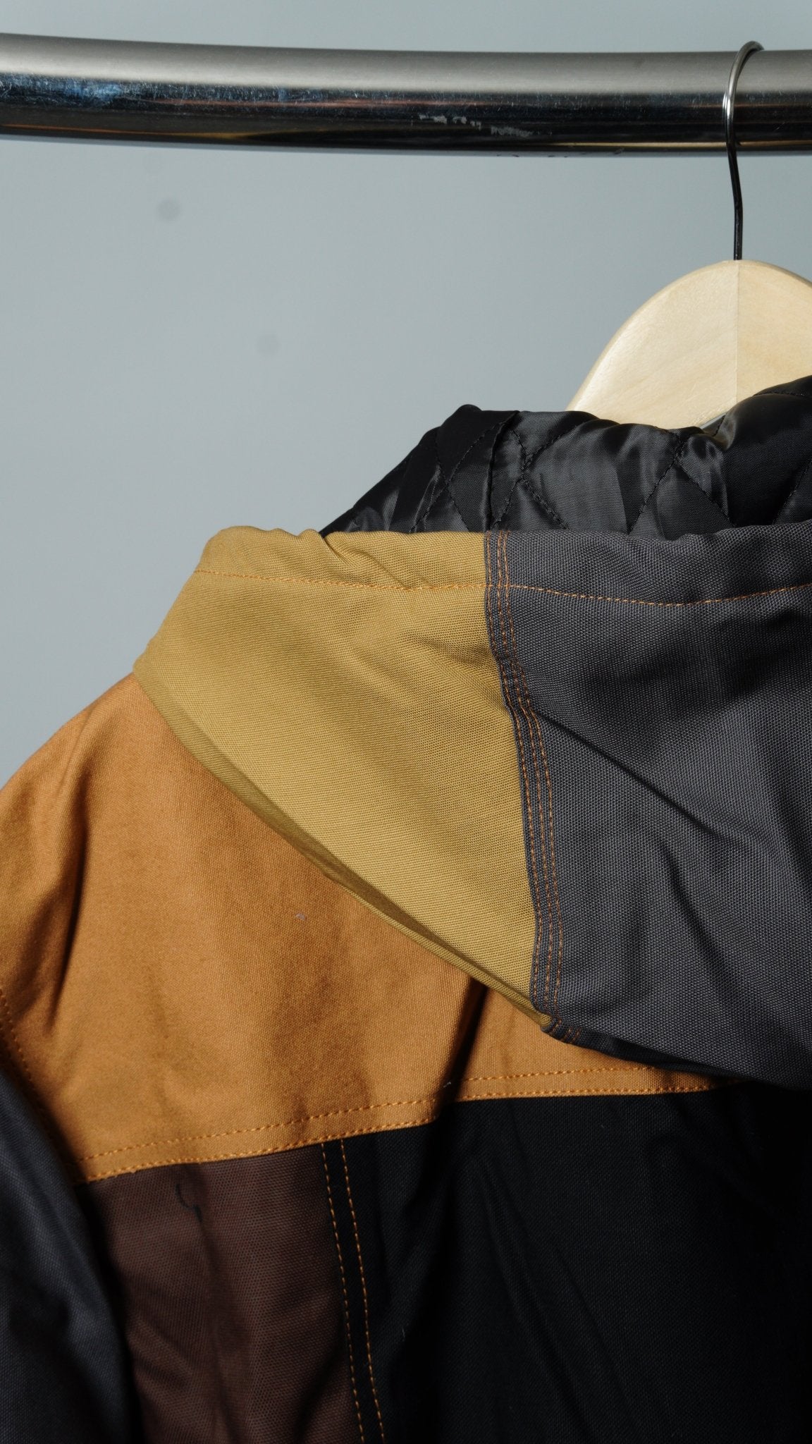 Workwear Colorblock Hooded Jacket Size XL - The Hellebore Shop