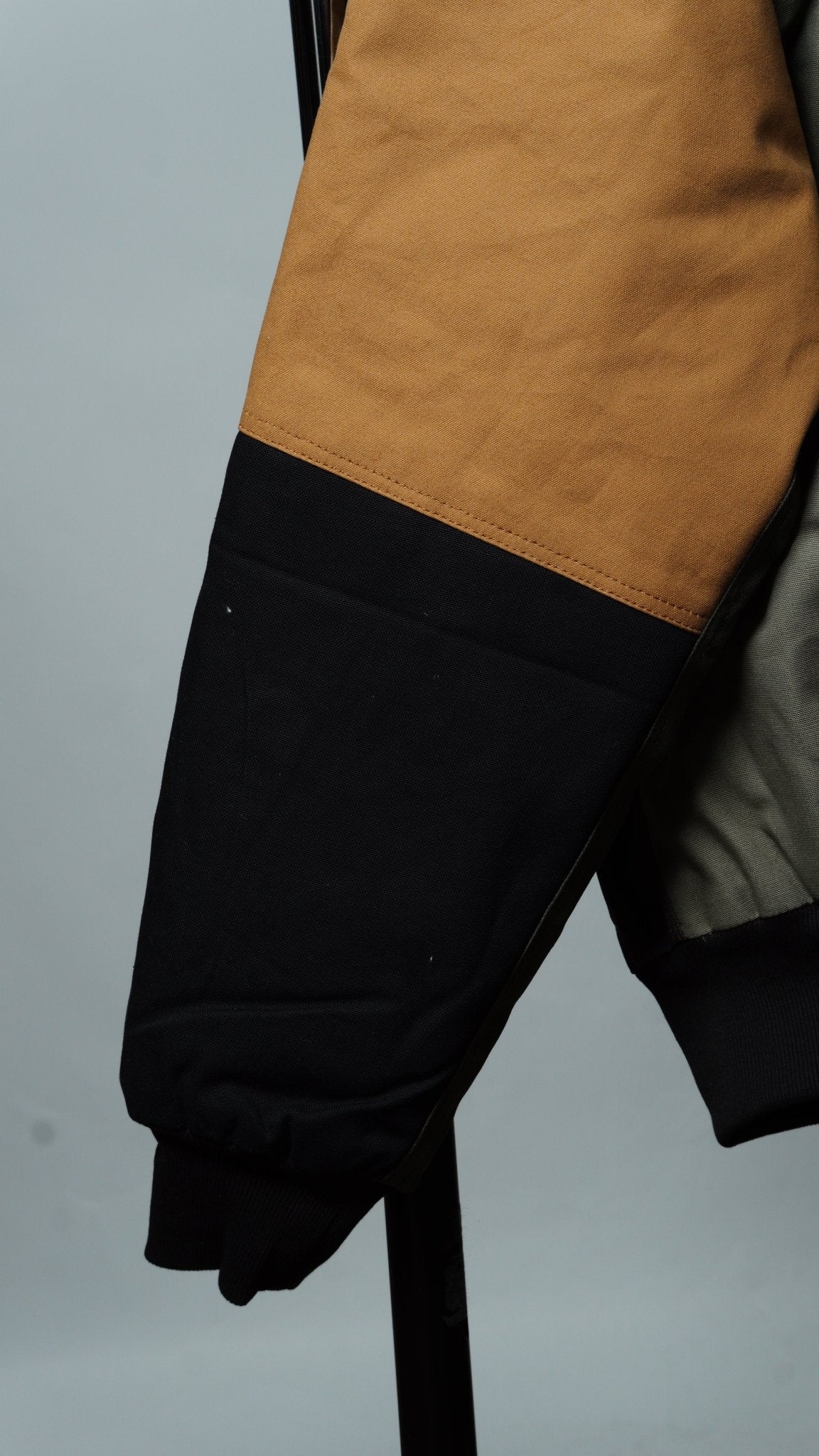 Workwear Colorblock Hooded Jacket Size XL - The Hellebore Shop