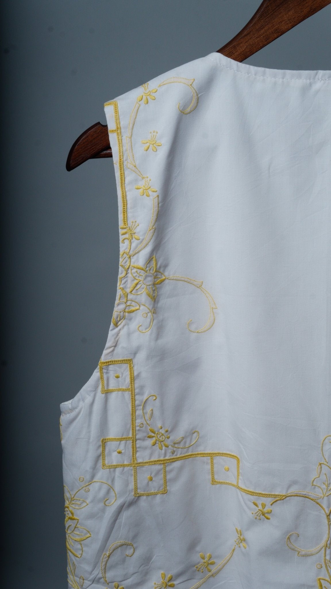 Upcycled Tablecloth Vest Size L - The Hellebore Shop