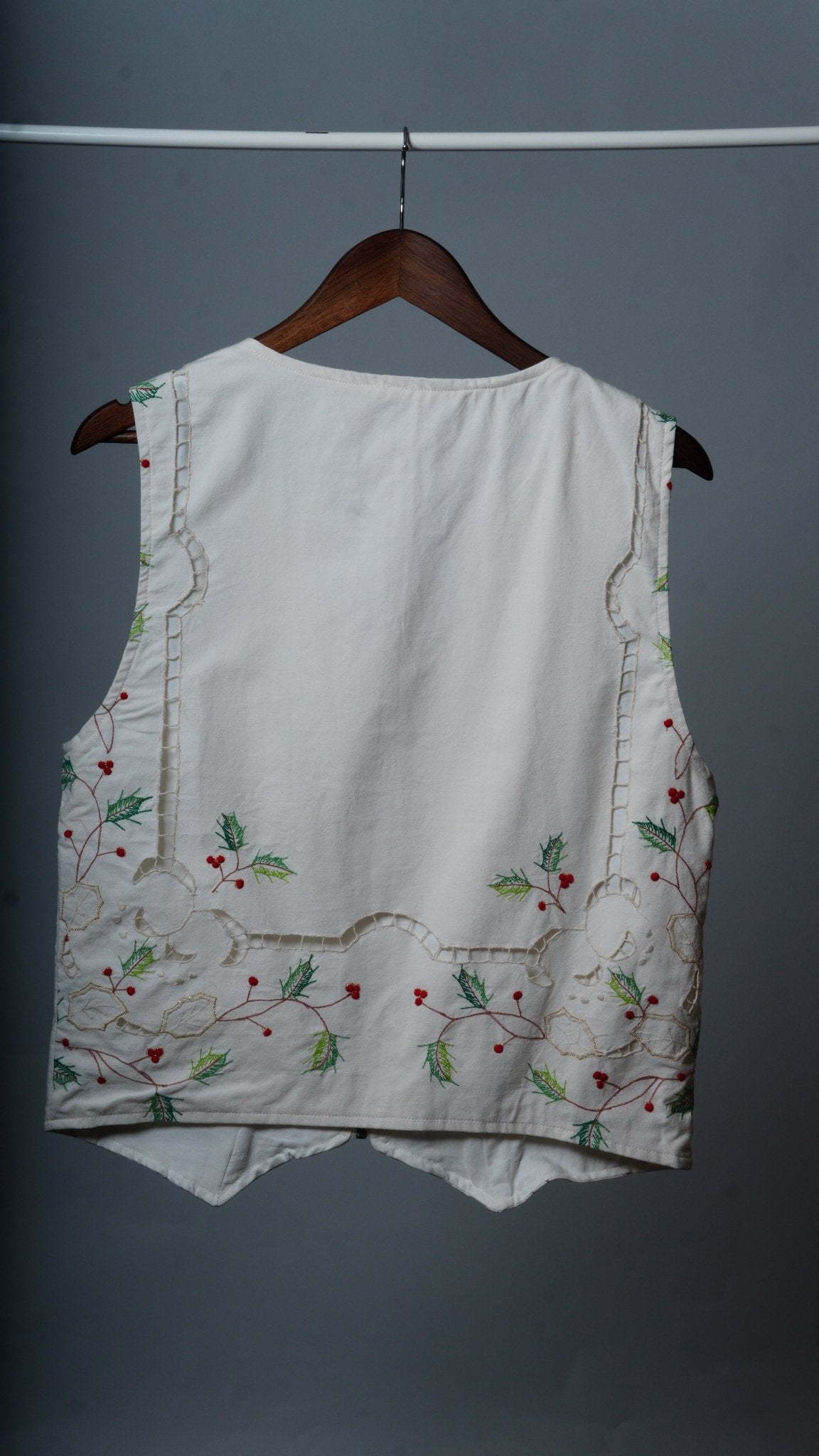 Upcycled Tablecloth Vest Size L - The Hellebore Shop