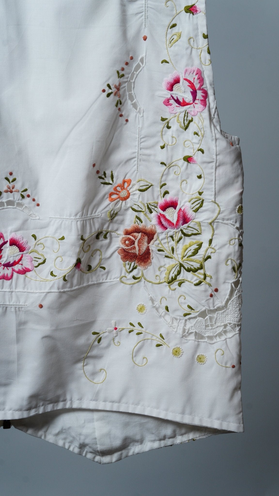 Upcycled Tablecloth Vest Size L - The Hellebore Shop