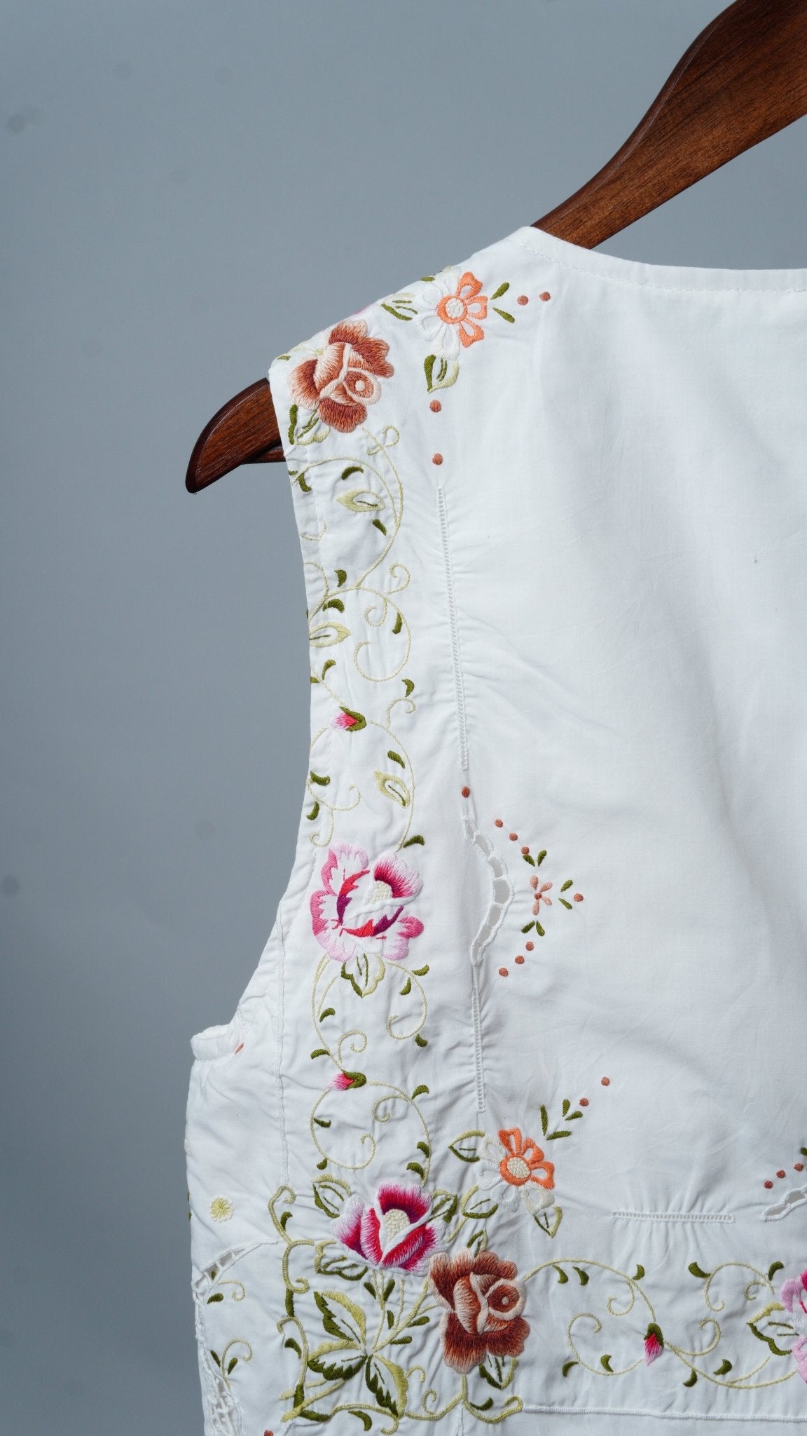 Upcycled Tablecloth Vest Size L - The Hellebore Shop
