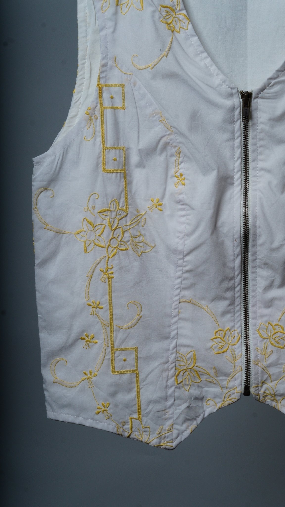 Upcycled Tablecloth Vest Size L - The Hellebore Shop