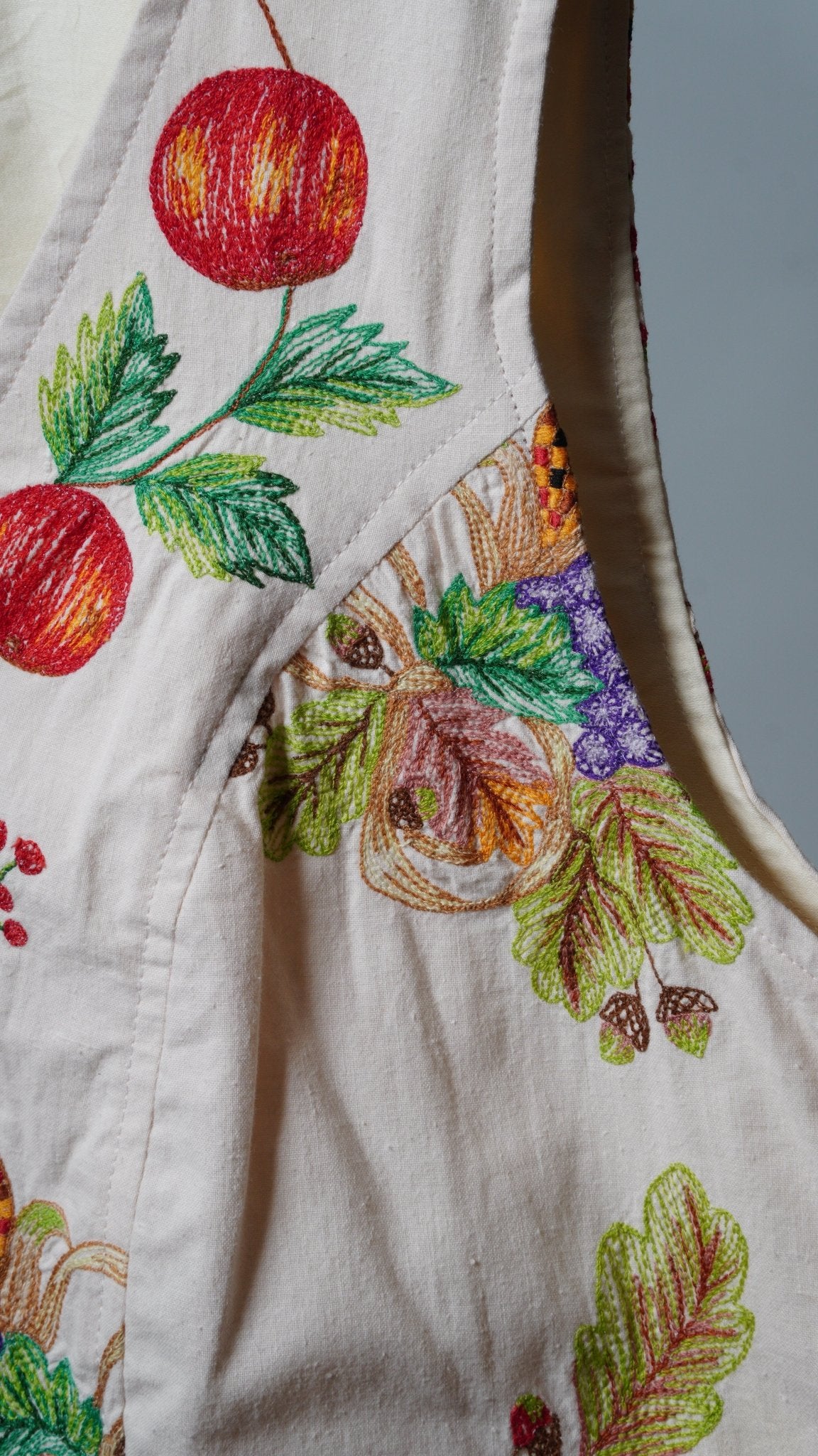 Upcycled Tablecloth Vest Size M - The Hellebore Shop