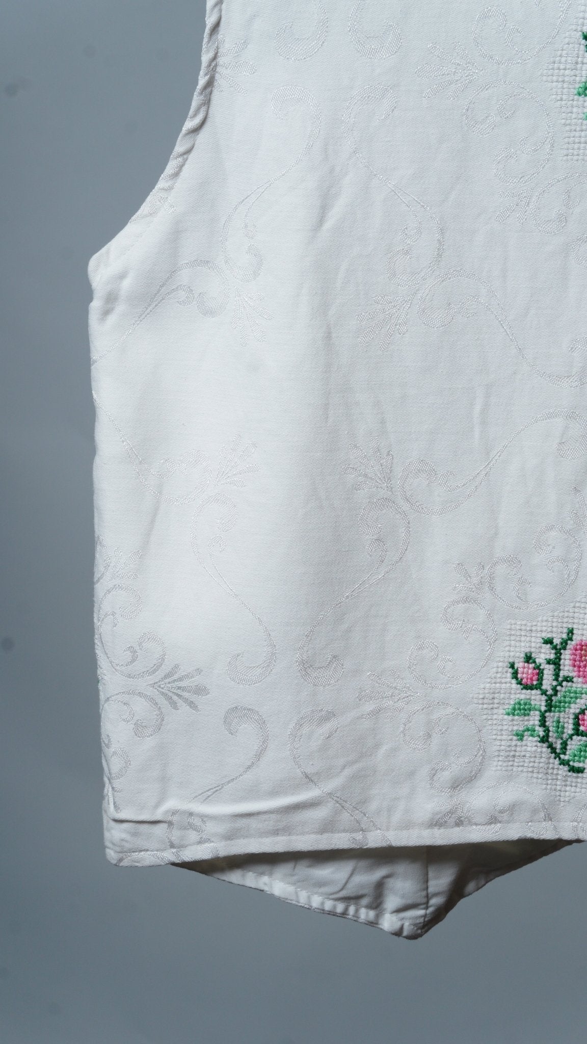 Upcycled Tablecloth Vest Size M - The Hellebore Shop