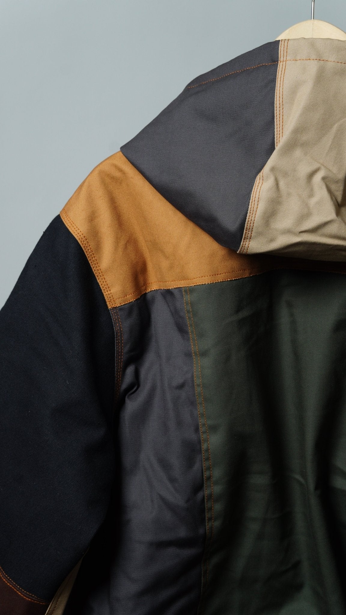 Workwear Colorblock Hooded Jacket Size L - The Hellebore Shop