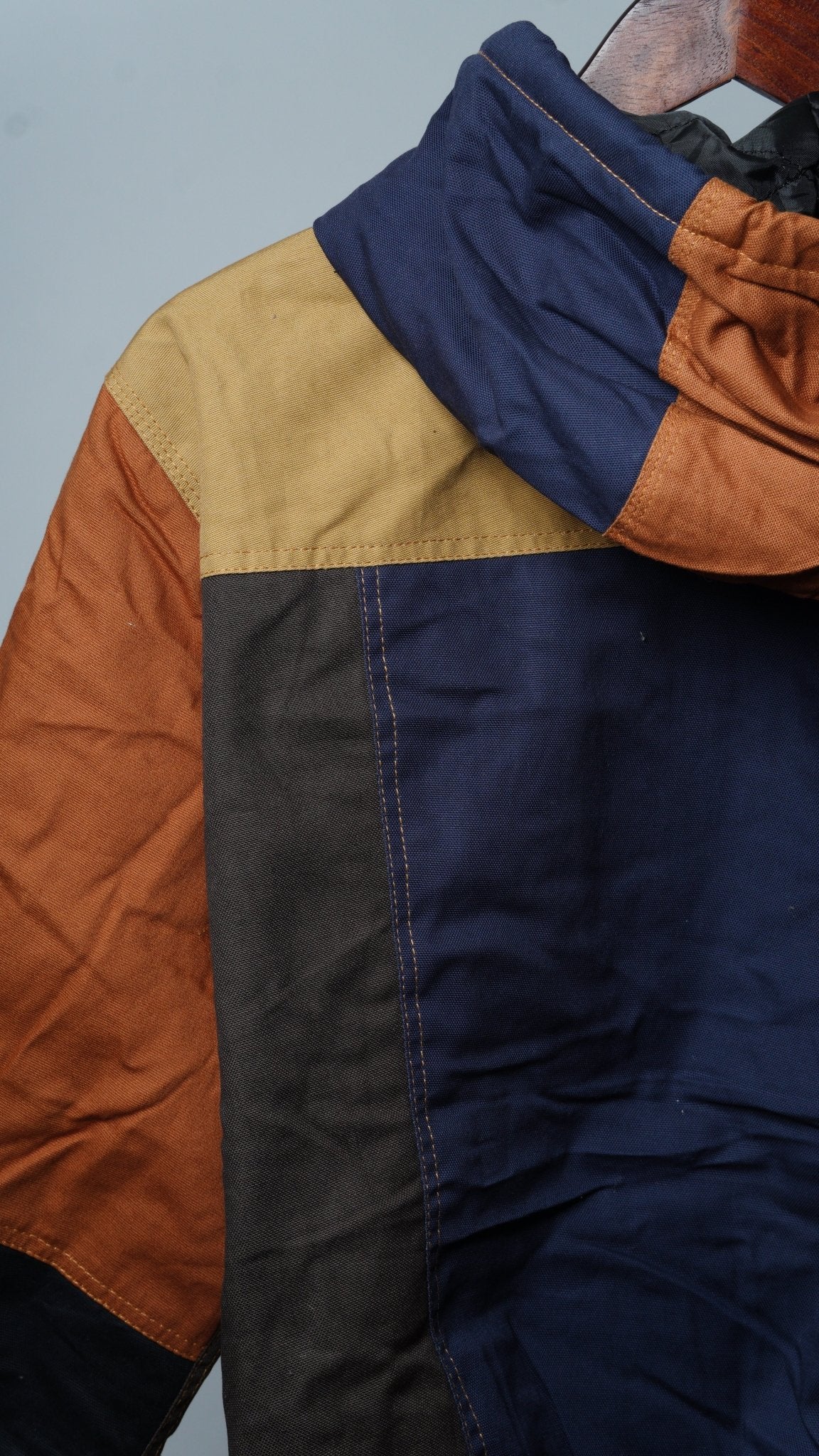 Workwear Colorblock Hooded Jacket Size M - The Hellebore Shop