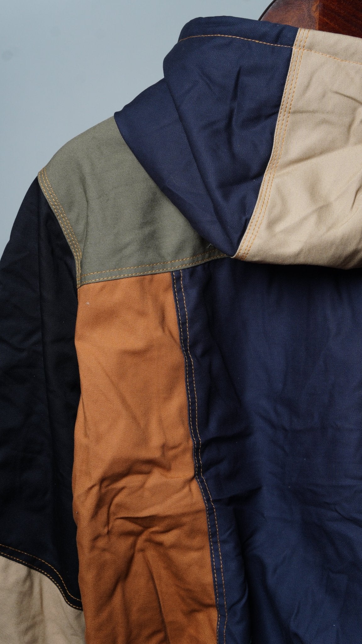 Workwear Colorblock Hooded Jacket Size M - The Hellebore Shop