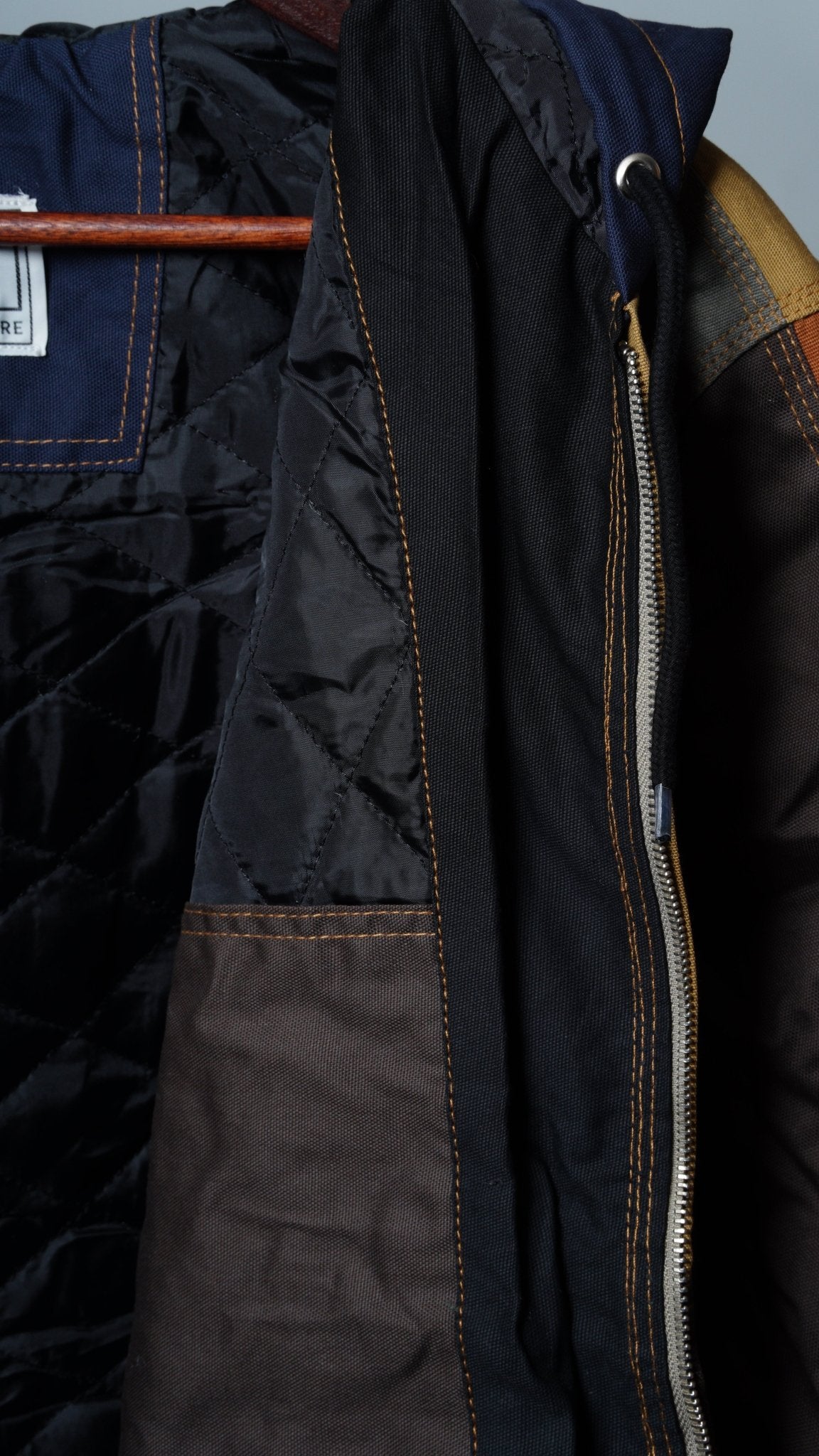 Workwear Colorblock Hooded Jacket Size M - The Hellebore Shop