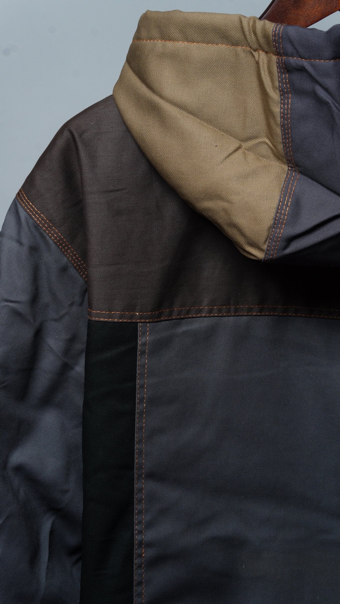 Workwear Colorblock Hooded Jacket Size XL - The Hellebore Shop